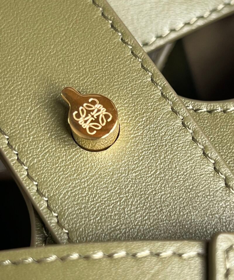 Bolso Pebble Bucket mini Loewe - Imagen 7