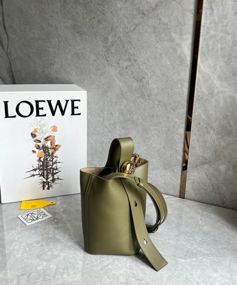 Bolso Pebble Bucket mini Loewe - Imagen 3