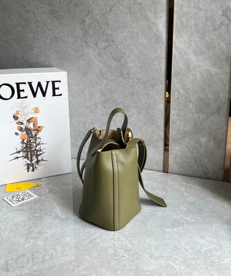 Bolso Pebble Bucket mini Loewe - Imagen 4