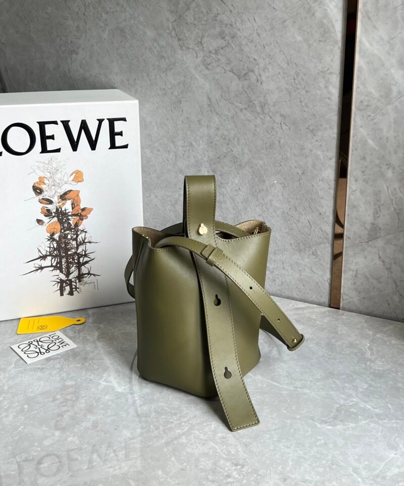 Bolso Pebble Bucket mini Loewe