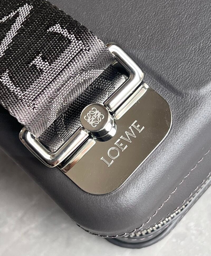 Bolso bandolera Molded Loewe - Imagen 9