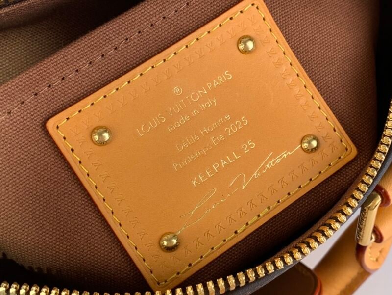 Bolso Keepall 25 con bandolera Louis Vuitton - Imagen 9