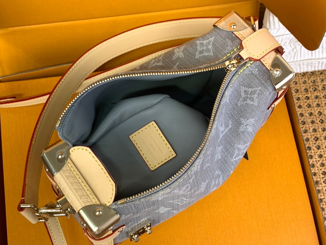 Bolso Side Trunk MM Louis Vuitton - Imagen 8