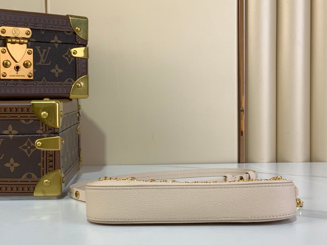 Bolso Easy Pouch On Strap Louis Vuitton - Imagen 4