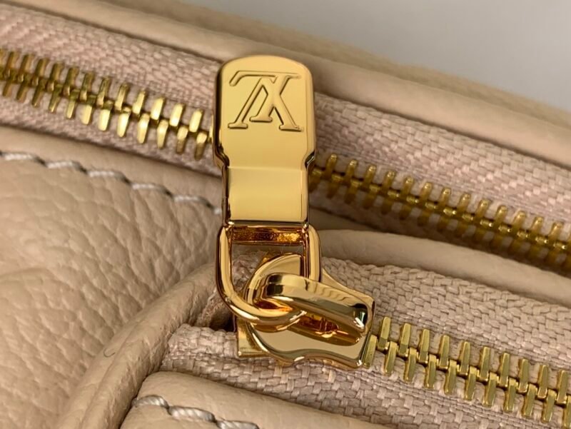 Riñonera Mini Louis Vuitton - Imagen 5