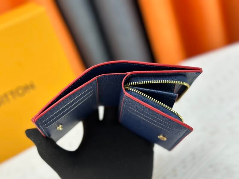 Cartera Clea Louis Vuitton - Imagen 8
