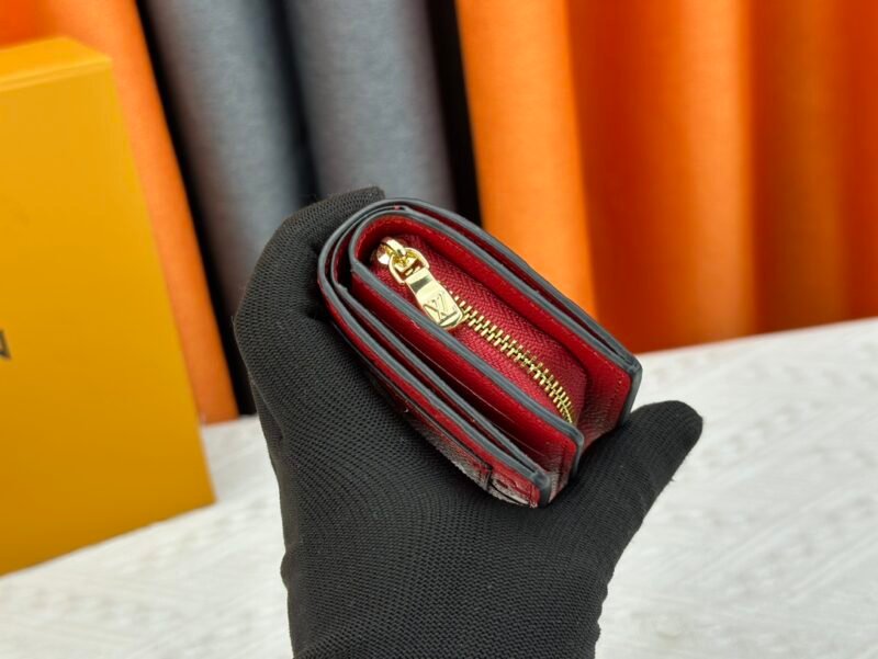 Cartera Clea Louis Vuitton - Imagen 5