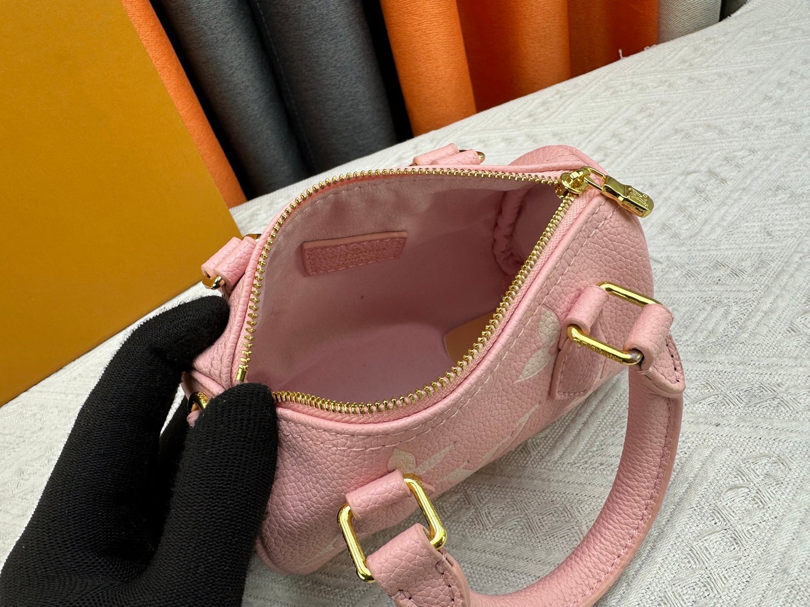 Bolso Nano Speedy Louis Vuitton - Imagen 8