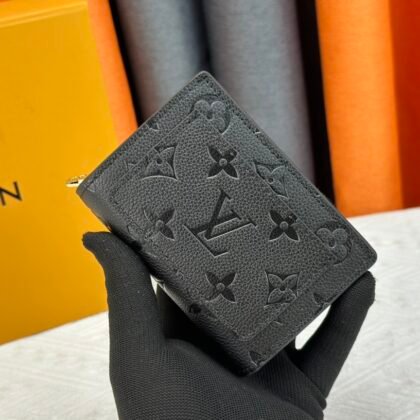 Cartera Clea Louis Vuitton