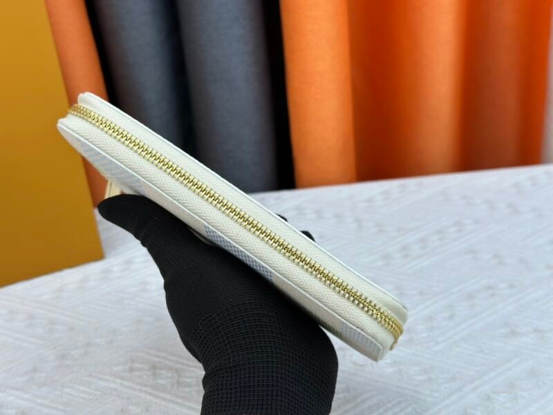 Cartera Zippy Louis Vuitton - Imagen 4