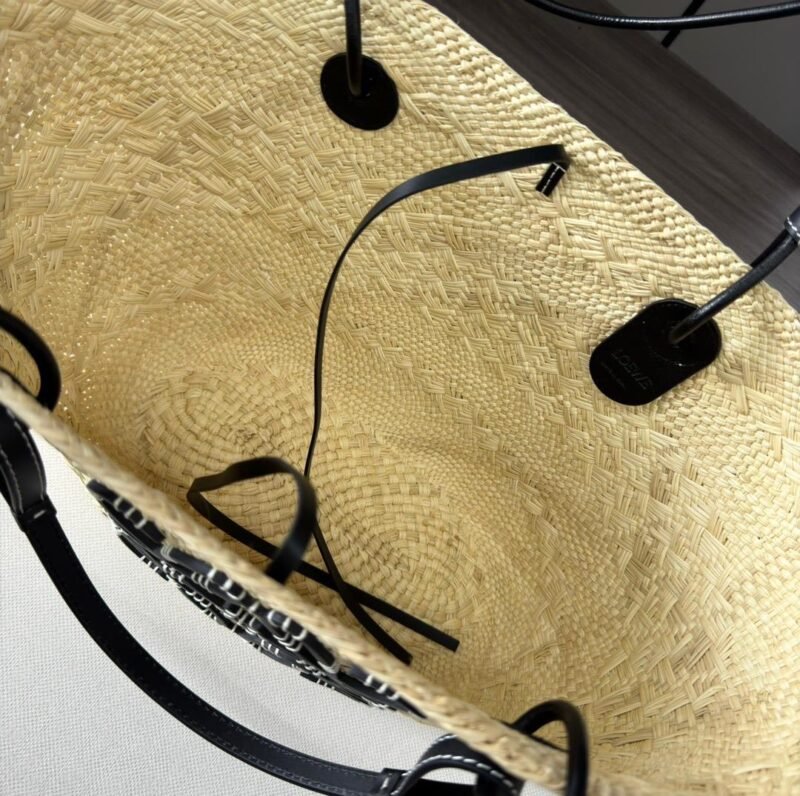 Bolso capazo Anagram mediano Loewe - Imagen 9
