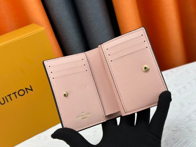 Cartera Clea Louis Vuitton - Imagen 6