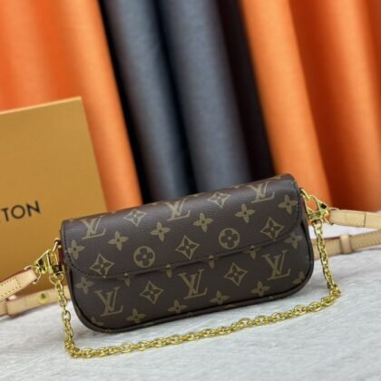 Bolso Ivy con cadena Louis Vuitton