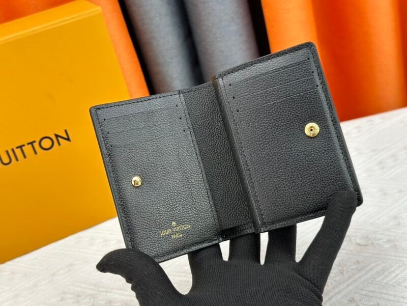 Cartera Clea Louis Vuitton - Imagen 6