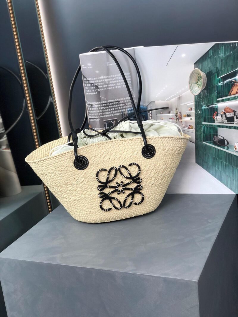 Bolso capazo Anagram pequeño Loewe - Imagen 2
