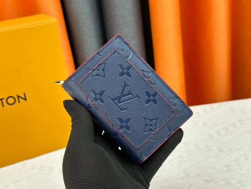 Cartera Clea Louis Vuitton
