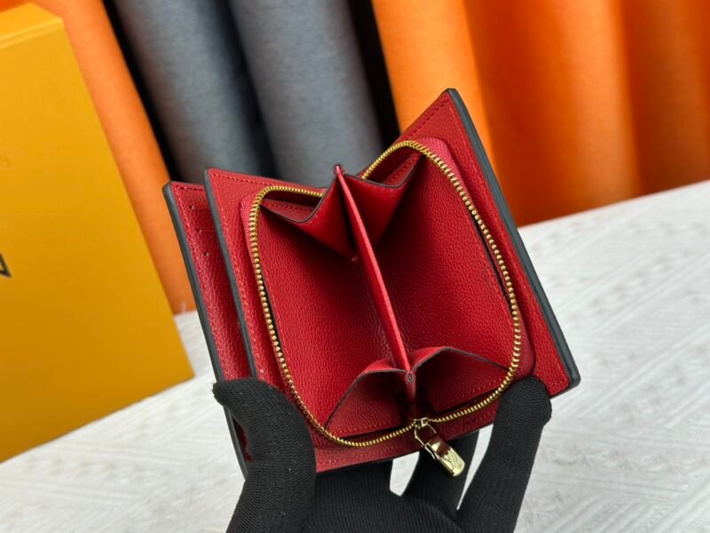 Cartera Clea Louis Vuitton - Imagen 6