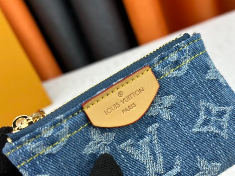 Monedero con llavero Louis Vuitton - Imagen 8