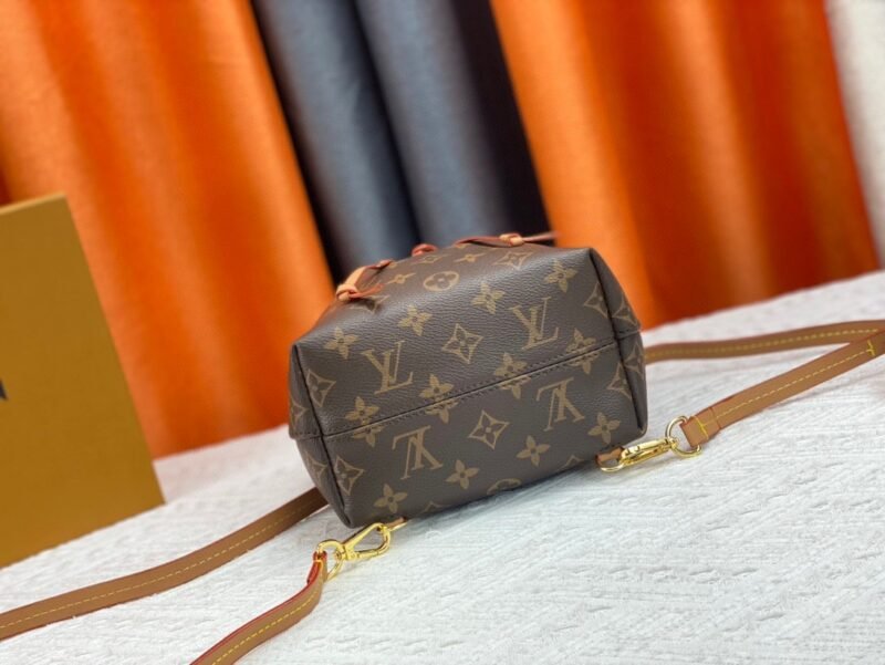 MOCHILA MONTSOURIS BB Louis Vuitton - Imagen 5