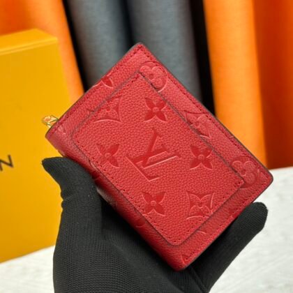 Cartera Clea Louis Vuitton