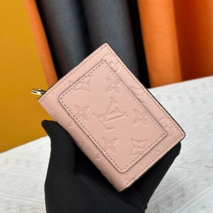 Cartera Clea Louis Vuitton