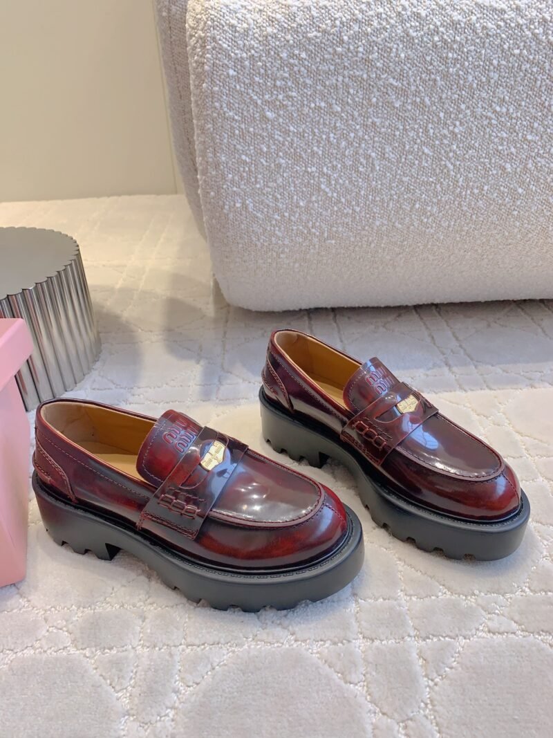 Mocasines de piel Miu Miu