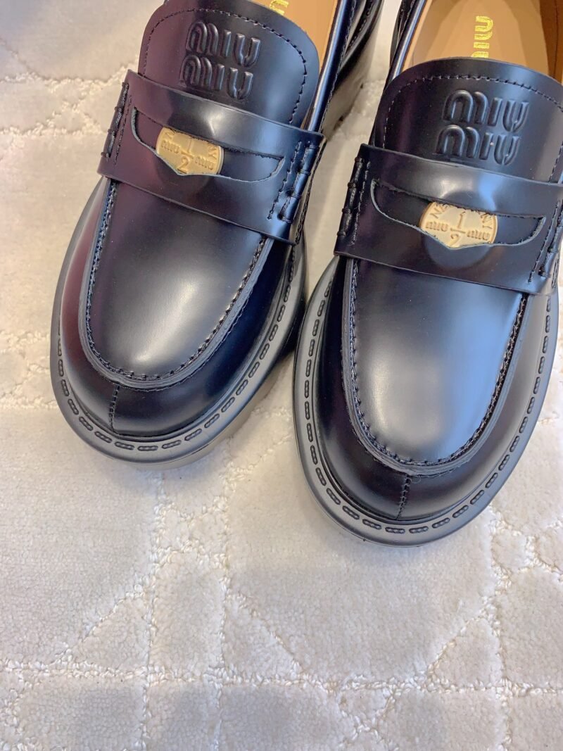 Mocasines de piel Miu Miu - Imagen 5