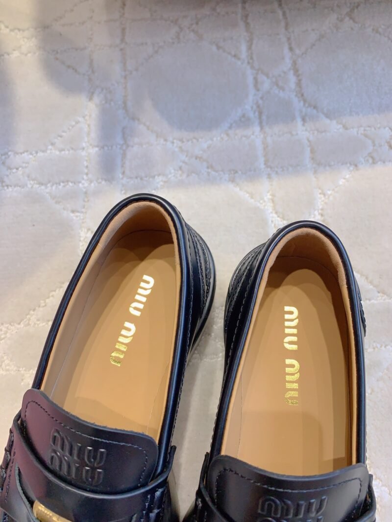 Mocasines de piel Miu Miu - Imagen 6