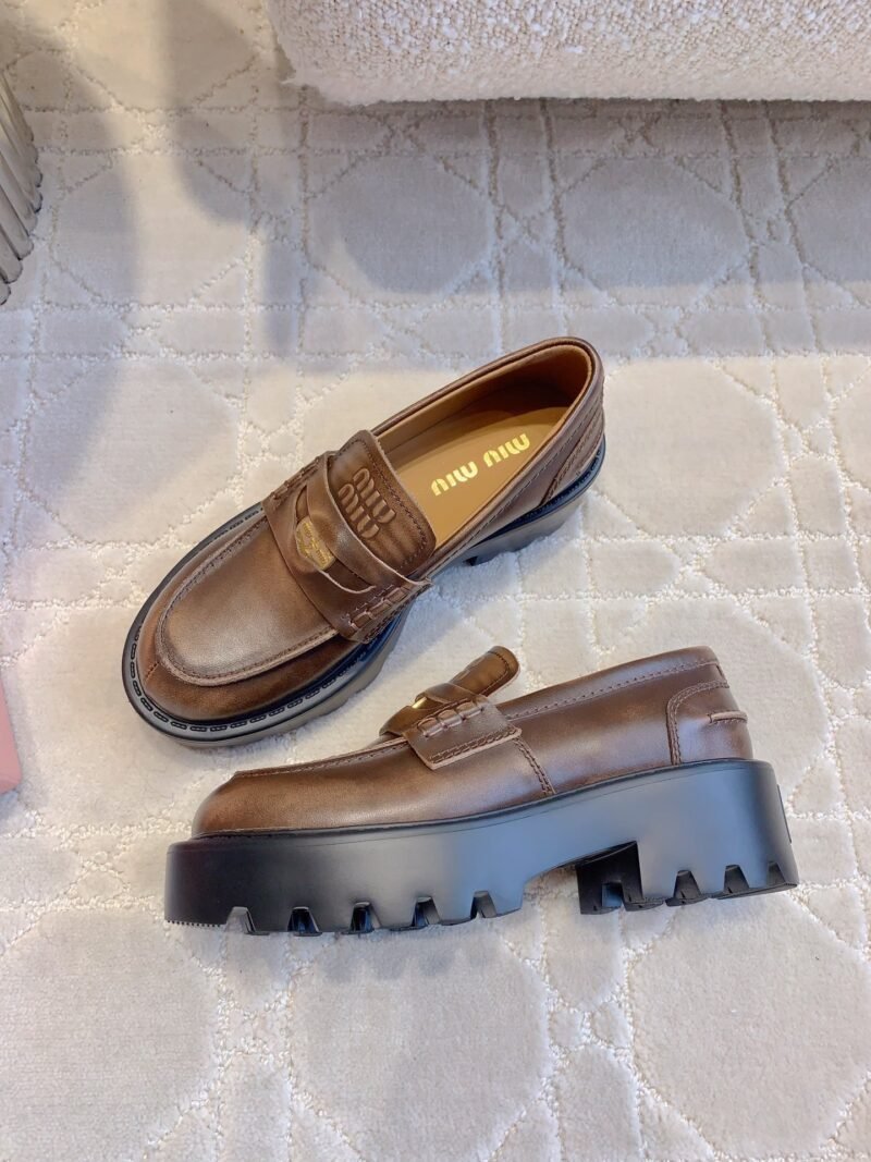 Mocasines de piel Miu Miu - Imagen 6