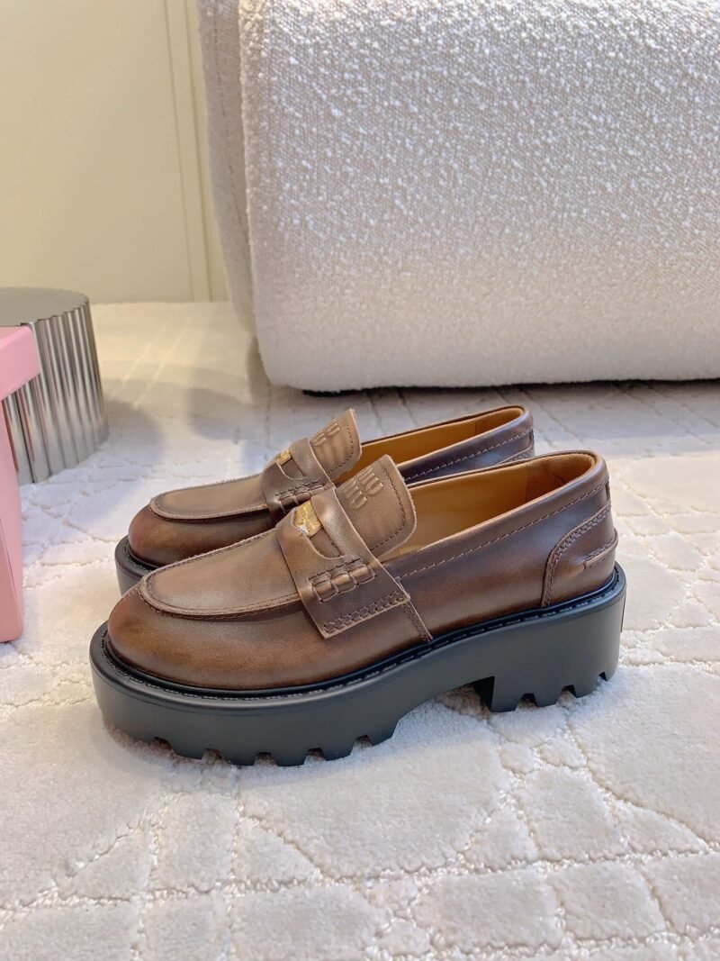 Mocasines de piel Miu Miu