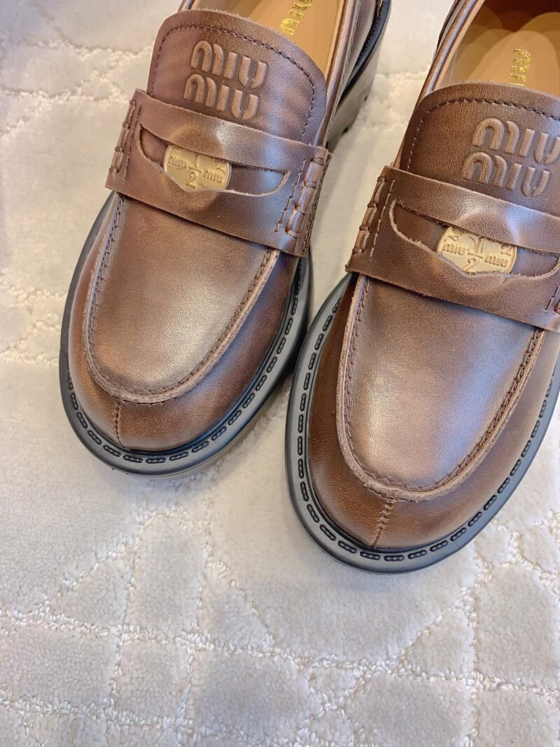Mocasines de piel Miu Miu - Imagen 4