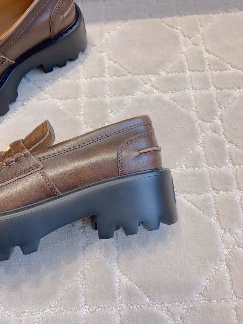 Mocasines de piel Miu Miu - Imagen 8