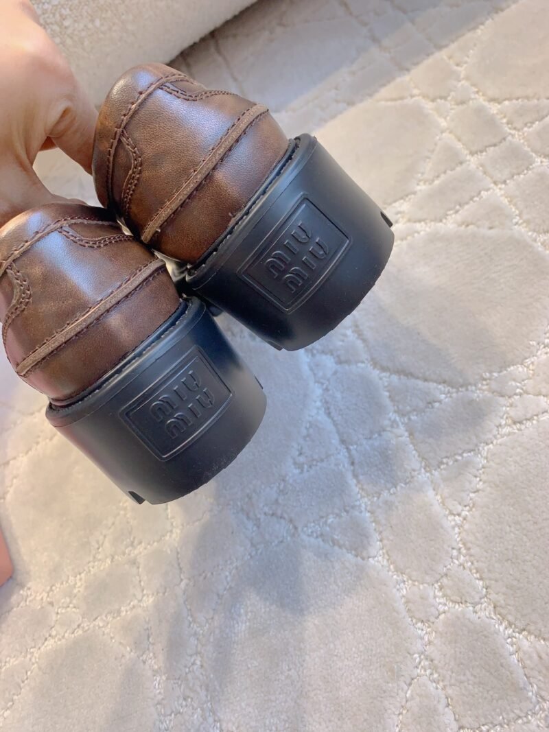 Mocasines de piel Miu Miu - Imagen 7