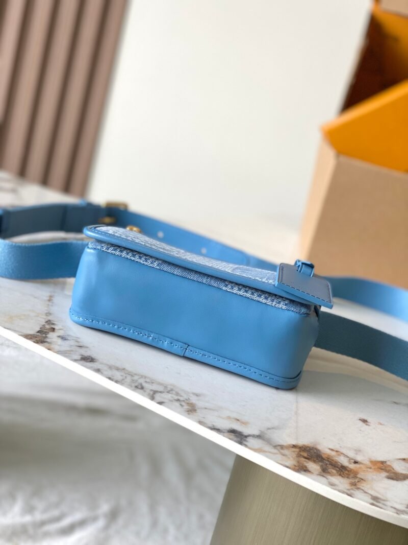 Cartera Bosphore Wearable Louis Vuitton - Imagen 4