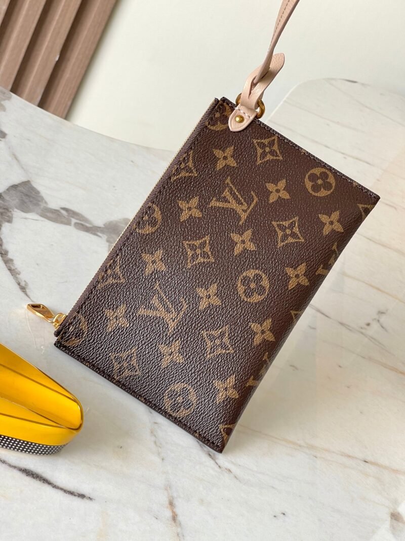 Bolso Low Key Cookie MM Louis Vuitton - Imagen 9