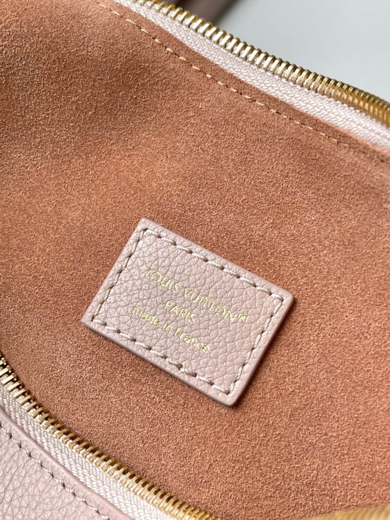 Bolso Low Key Cookie MM Louis Vuitton - Imagen 12