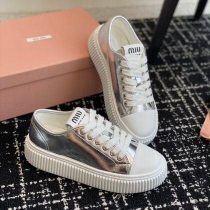 Zapatillas en piel Miu Miu