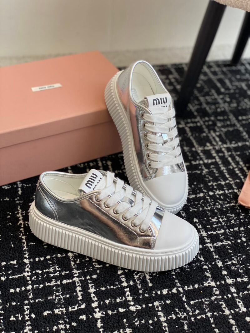 Zapatillas en piel Miu Miu