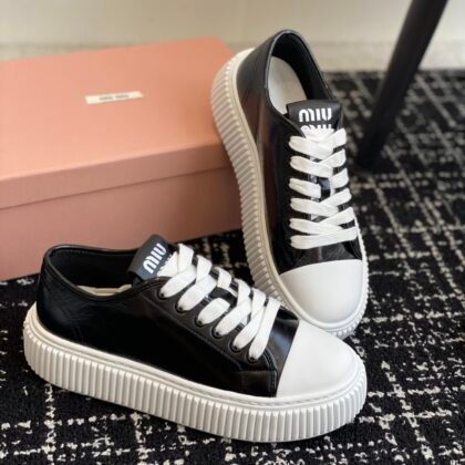 Zapatillas en piel Miu Miu