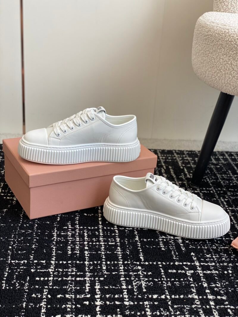Zapatillas en piel Miu Miu - Imagen 3