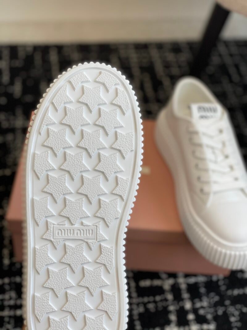 Zapatillas en piel Miu Miu - Imagen 9