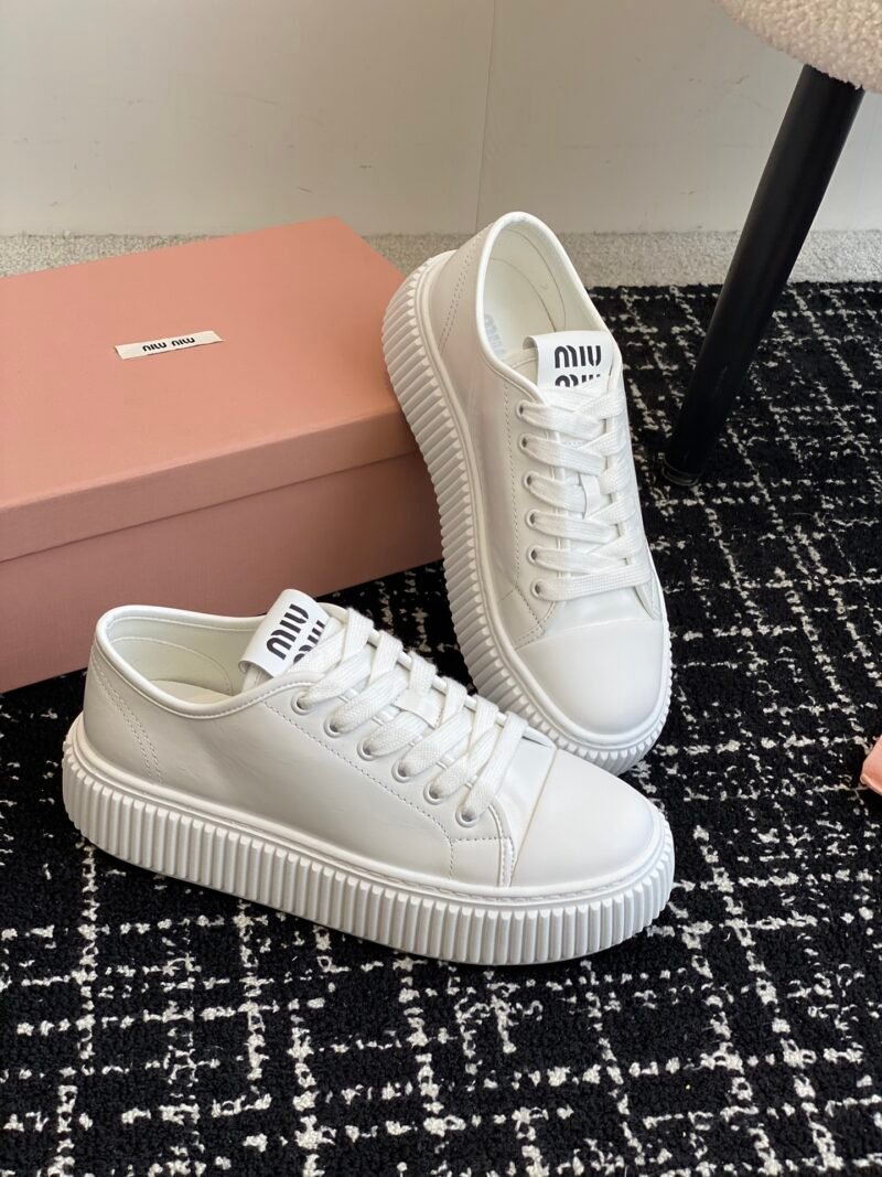 Zapatillas en piel Miu Miu