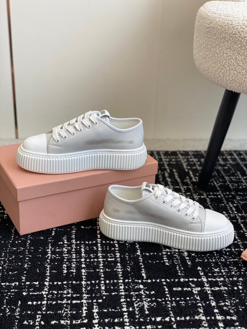 Zapatillas en piel Miu Miu - Imagen 3