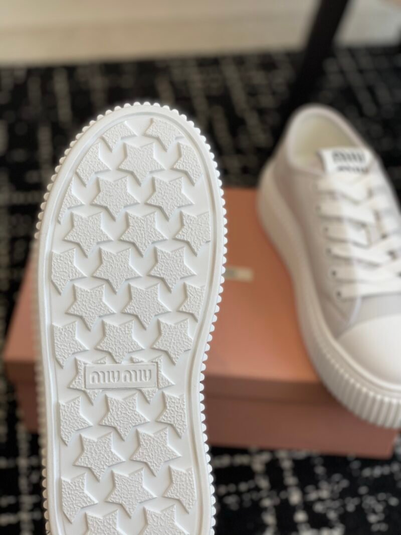 Zapatillas en piel Miu Miu - Imagen 9