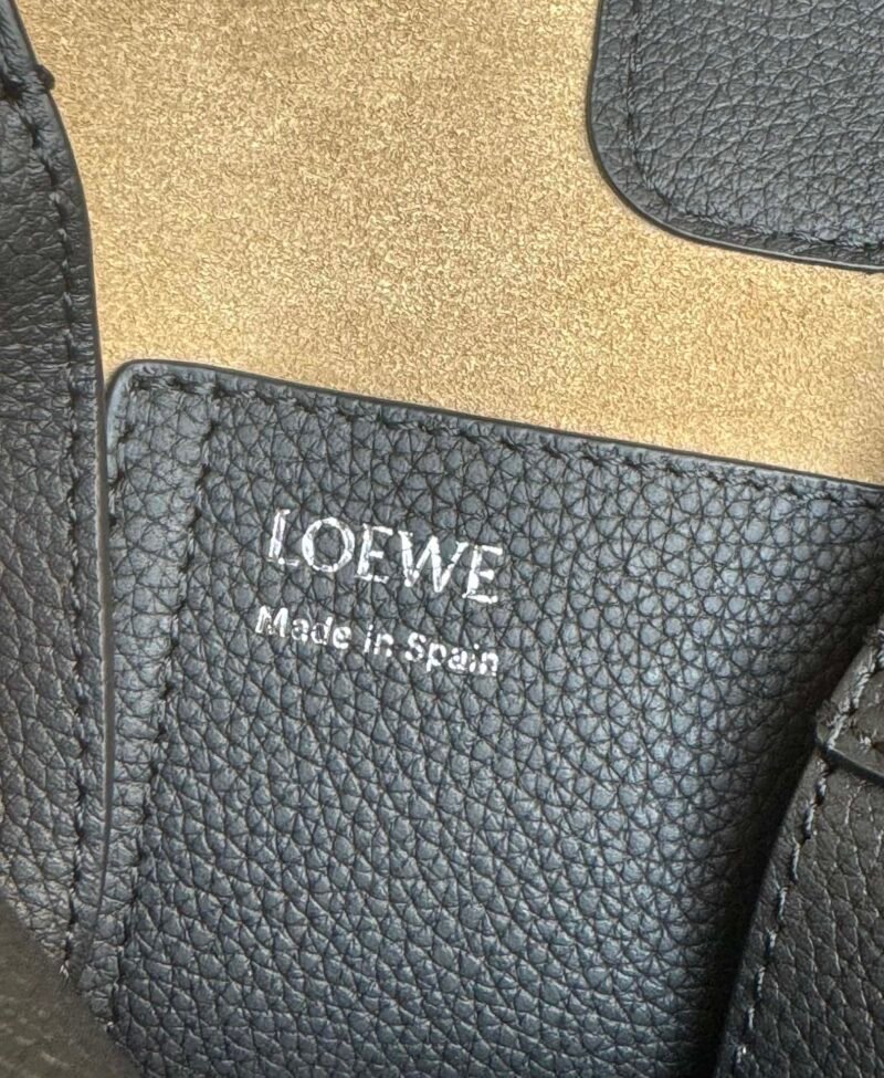 Bolso Pebble Bucket mini Loewe - Imagen 8