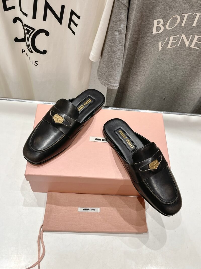 Mule en piel Miu Miu - Imagen 2
