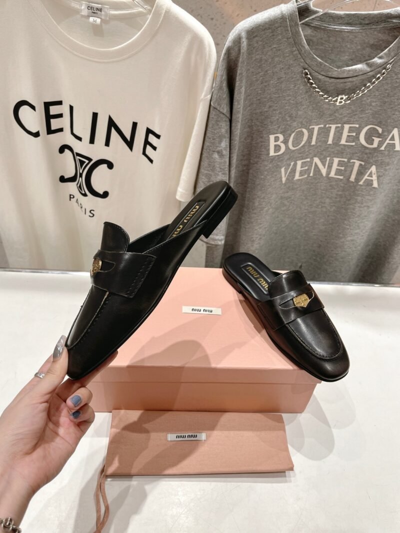 Mule en piel Miu Miu - Imagen 6