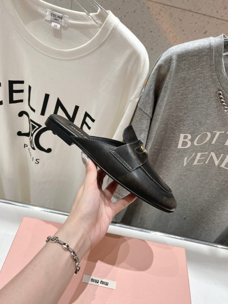 Mule en piel Miu Miu - Imagen 4