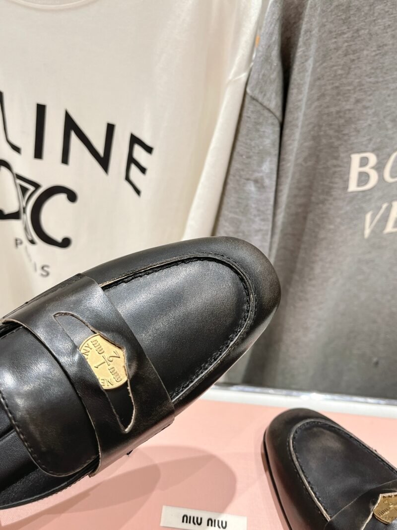 Mule en piel Miu Miu - Imagen 5