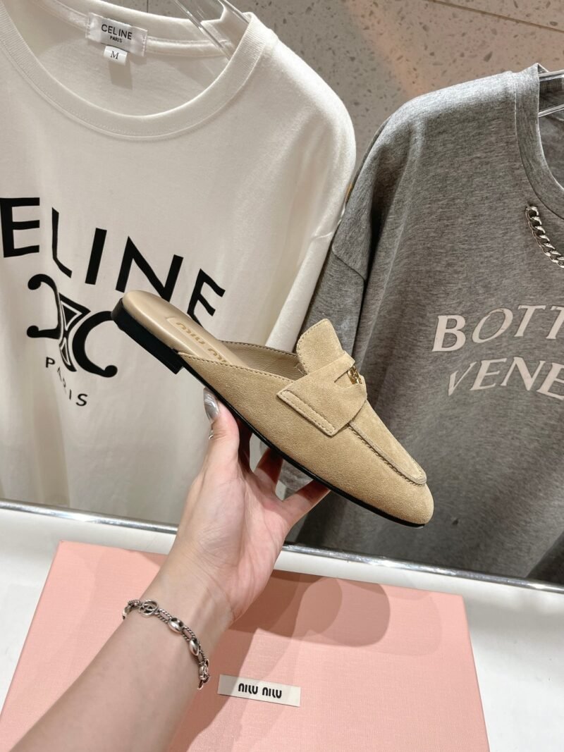 Mule en piel Miu Miu - Imagen 3